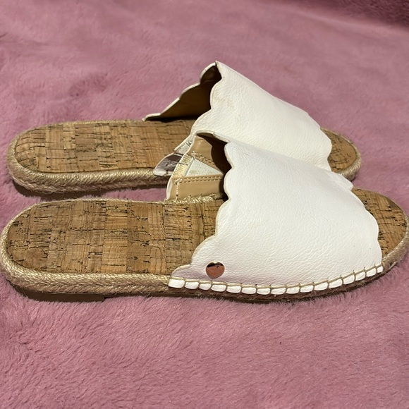 Sandals - Picture 2 of 3